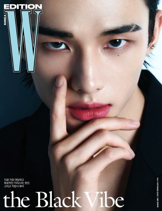 (RESTOCK) HYUNJIN X WKOREA THIN Magazine Inclusion