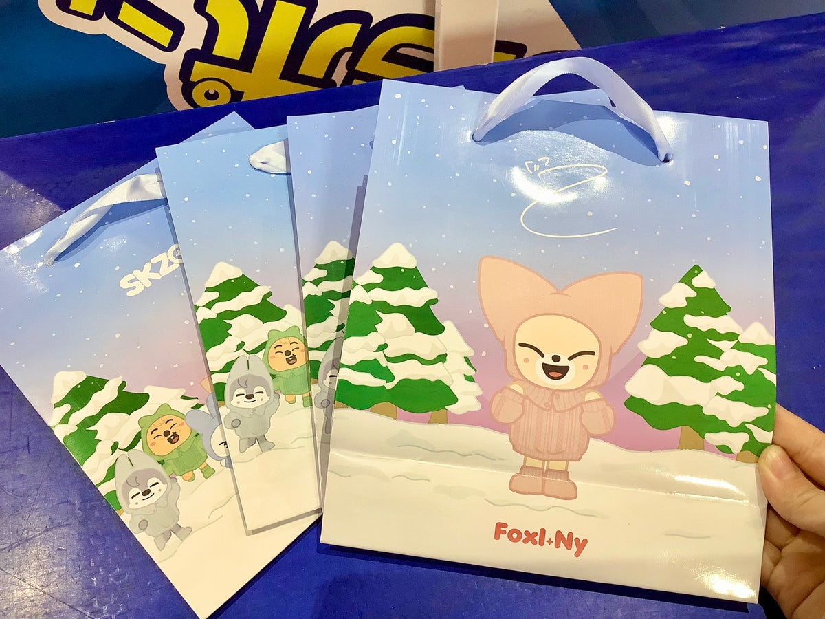 [PRE-ORDER] SKZOO Paper Gift Bag WINTER Edition [SKZOO × GiGO - Exclusive]