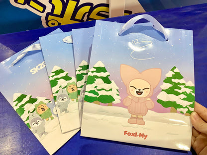 [PRE-ORDER] SKZOO Paper Gift Bag WINTER Edition [SKZOO × GiGO - Exclusive]