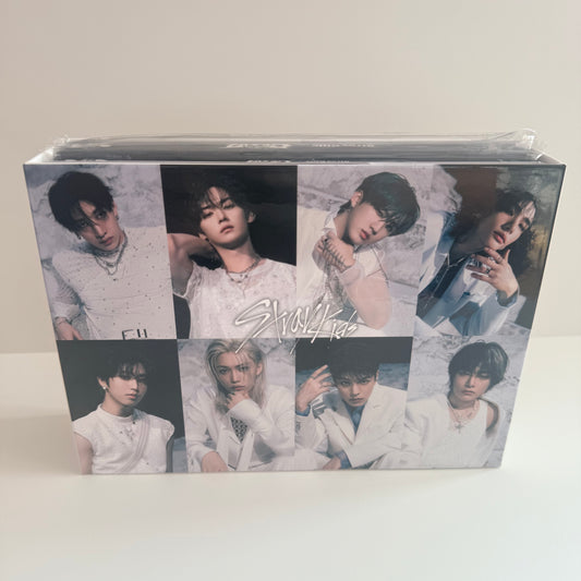 Stray Kids - GIANT Japanese Album [LIMITED PACKAGE included] (Second-hand)